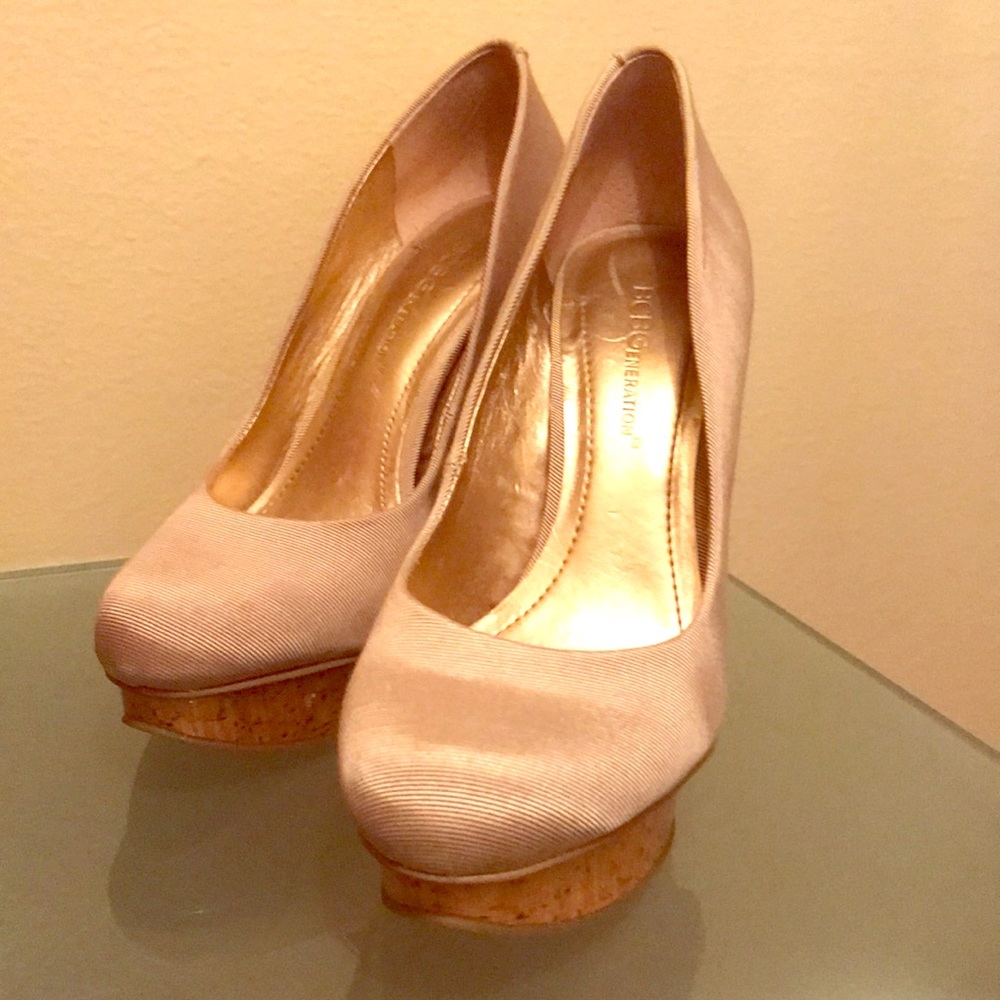 BcBG champagne rounded toe platform heels